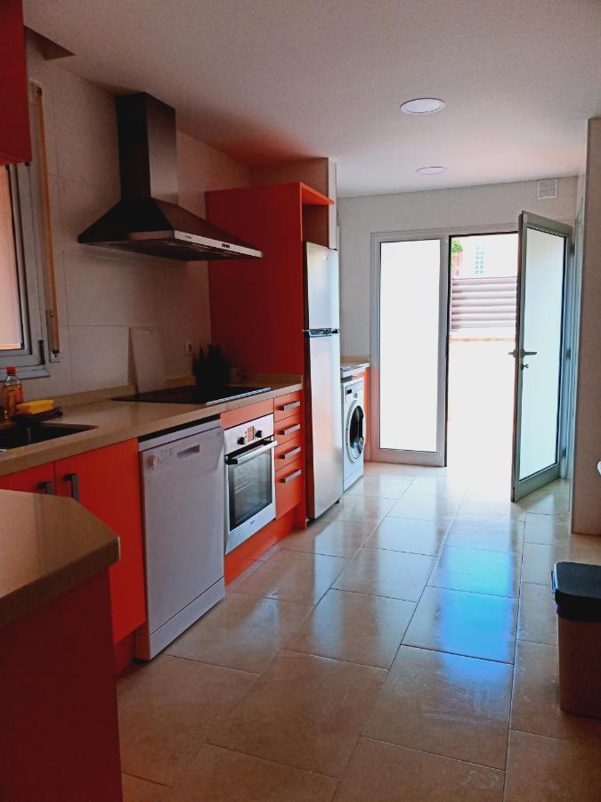 Chalet Amplio Con Jardin Y Zona Barbacoa. Reus Exterior foto