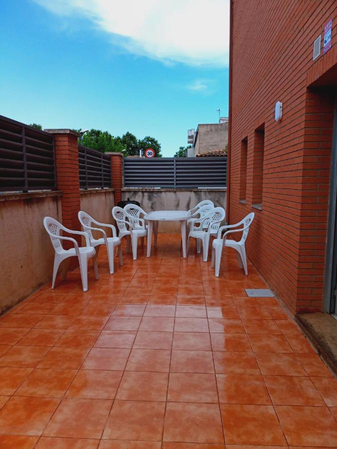 Chalet Amplio Con Jardin Y Zona Barbacoa. Reus Exterior foto